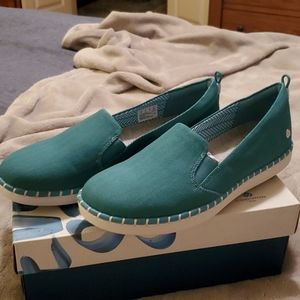 Clark's cloudsteppers aqua sneakers